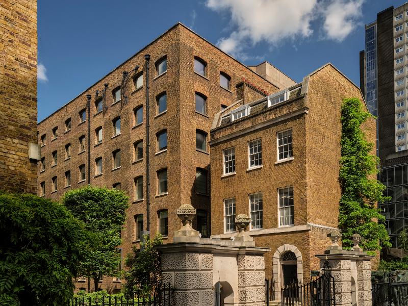 Sir Devonshire Square Part Of Sircle Collection - Genel
