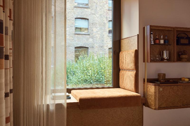 Sir Devonshire Square Part Of Sircle Collection - Oda