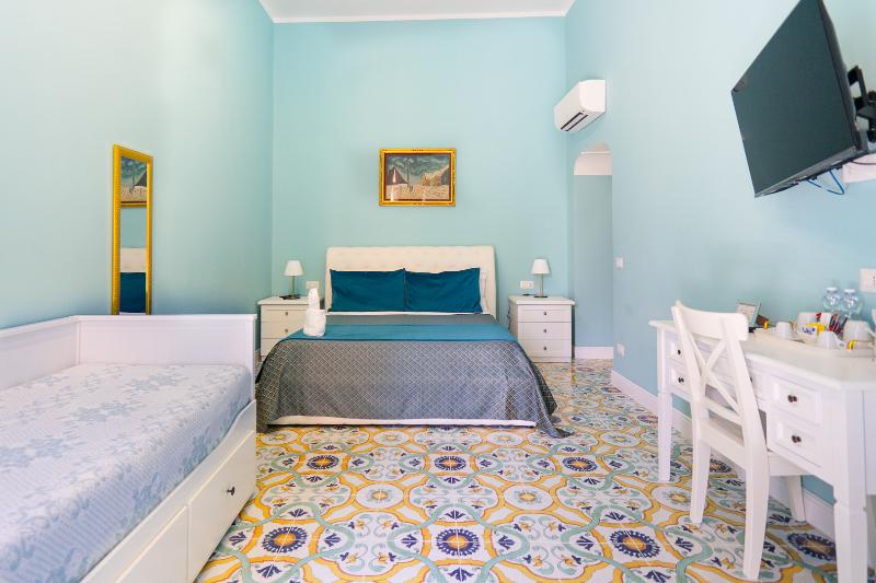 Guesthouse Adry In Naples - Oda