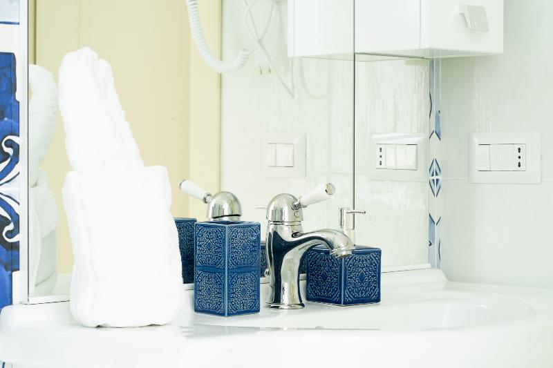 Guesthouse Adry In Naples - Oda