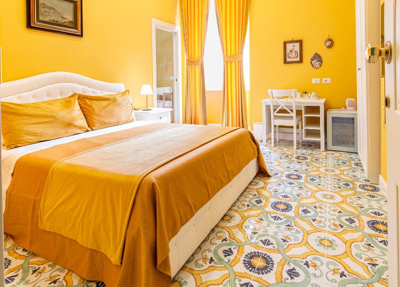 Guesthouse Adry In Naples - Oda