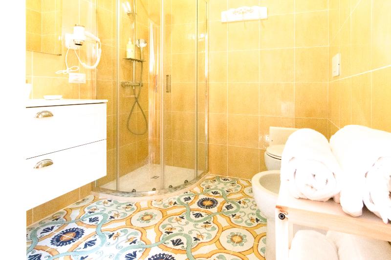 Guesthouse Adry In Naples - Oda