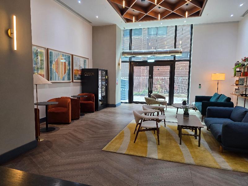 Charles Hope Apartments - Croydon - Lobi