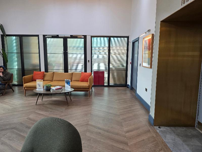 Charles Hope Apartments - Croydon - Lobi