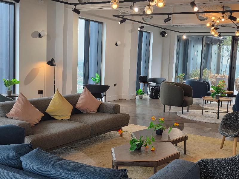 Charles Hope Apartments - Croydon - Lobi