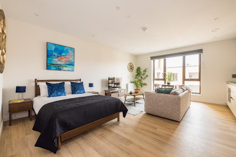 Charles Hope Apartments - Greenford - Oda