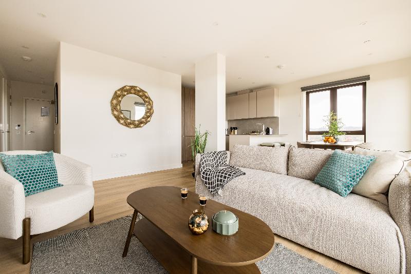 Charles Hope Apartments - Greenford - Oda