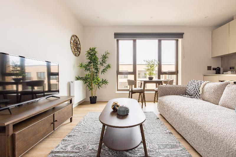Charles Hope Apartments - Greenford - Oda