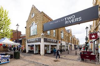 Charles Hope Apartments - Staines City Centre otel fotoğrafı