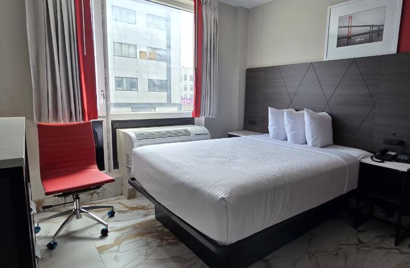 Ramada By Wyndham Brooklyn Empire Blvd - Lobi