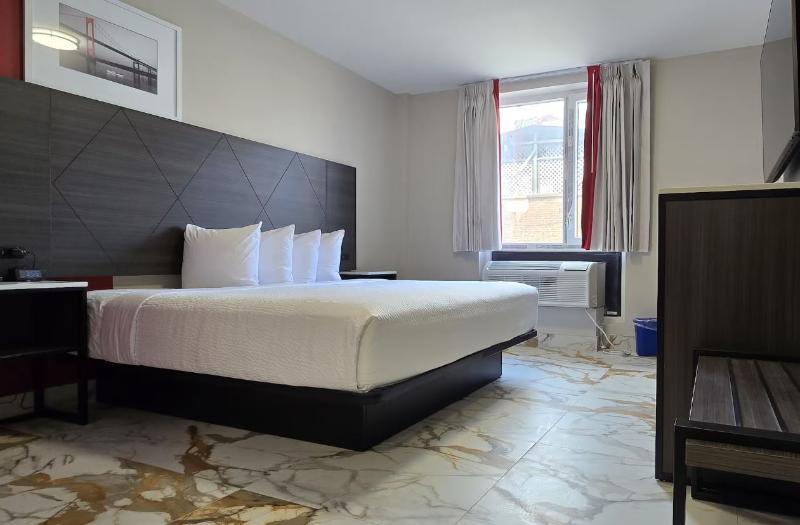 Ramada By Wyndham Brooklyn Empire Blvd - Lobi