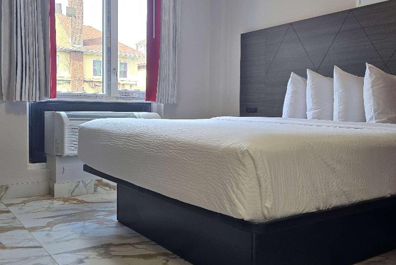 Ramada By Wyndham Brooklyn Empire Blvd - Oda