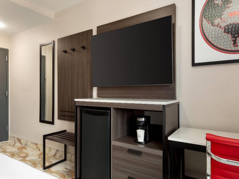 Ramada By Wyndham Brooklyn Empire Blvd - Oda