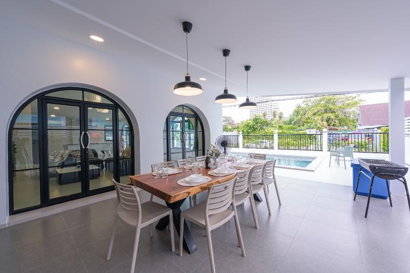 The 38 Pool Villas Pattaya By Zuzu - Genel