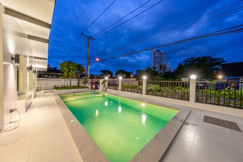 The 38 Pool Villas Pattaya By Zuzu - Genel