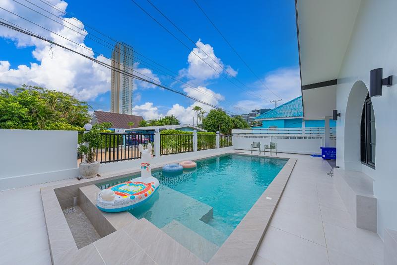The 38 Pool Villas Pattaya By Zuzu - Genel