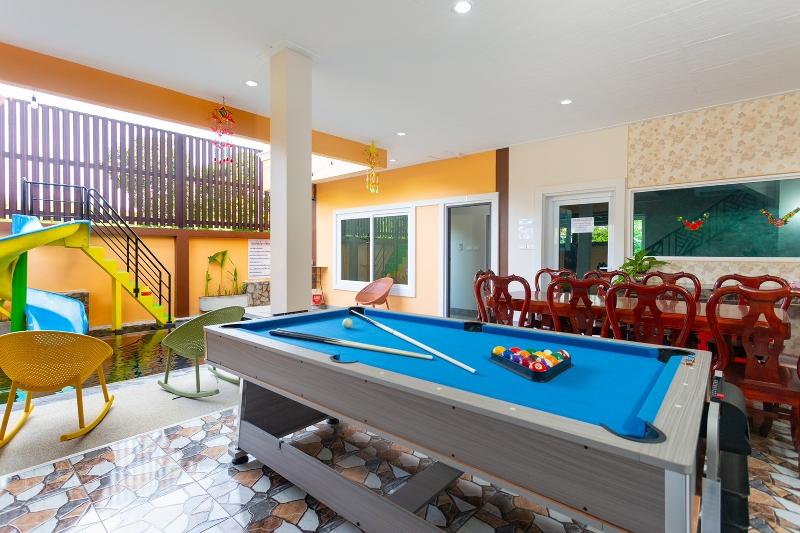 99 Pool Villa By Zuzu - Lobi