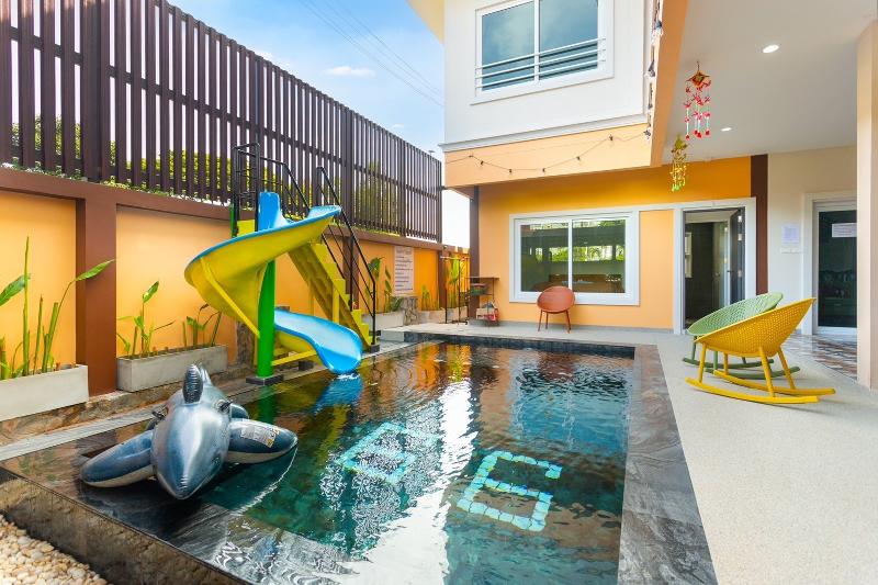 99 Pool Villa By Zuzu - Genel