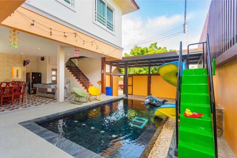 99 Pool Villa By Zuzu - Genel