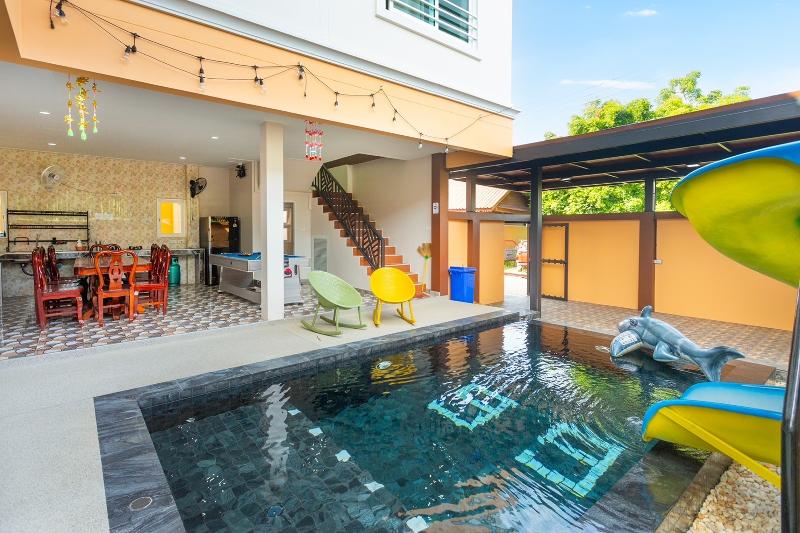 99 Pool Villa By Zuzu - Genel