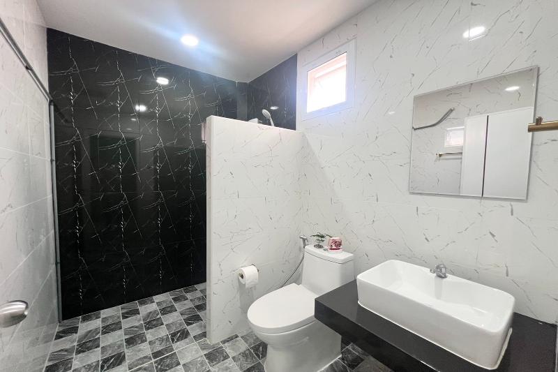 Koon Hom Apartment By Zuzu - Oda