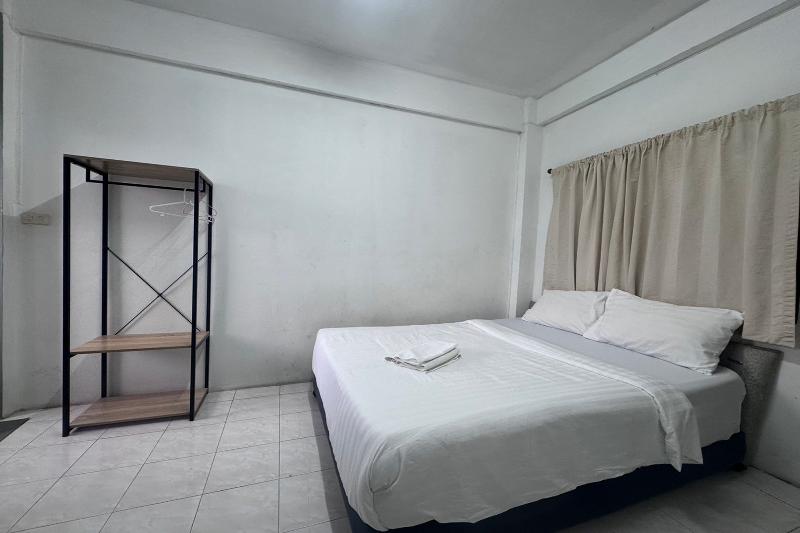 Sukhum Mega Bangna Guest House By Zuzu - Oda