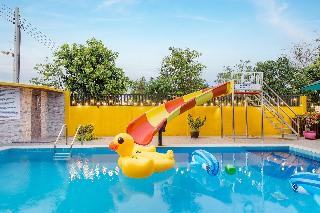 Ton Hom Pool Party By Zuzu fotoÄŸrafÄ±