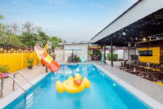 Ton Hom Pool Party By Zuzu fotoÄŸrafÄ±