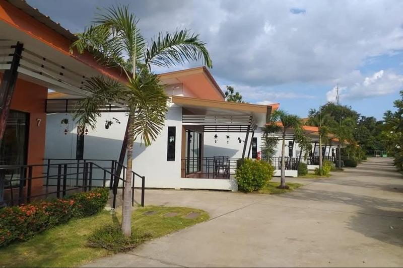 Phra Chan Khiang Dao Resort By Zuzu - Genel