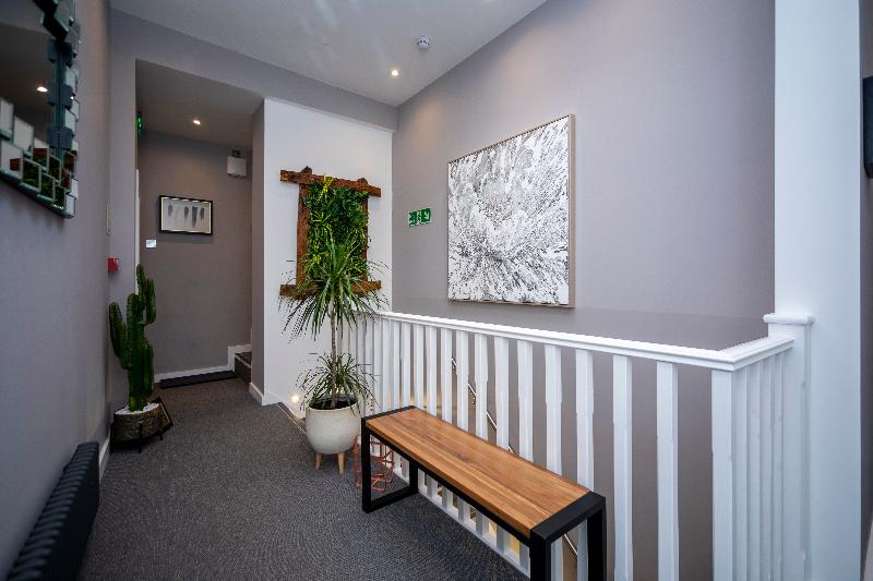 Cherry Tree Hotel - Lobi