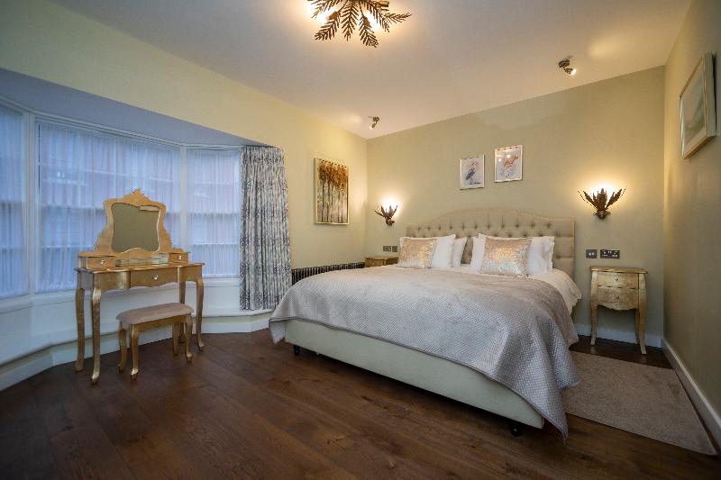 Cherry Tree Hotel - Oda