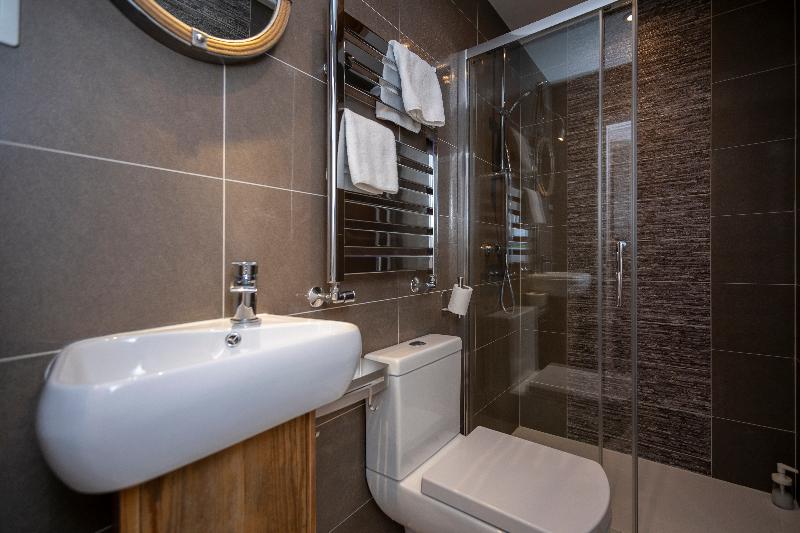 Cherry Tree Hotel - Oda