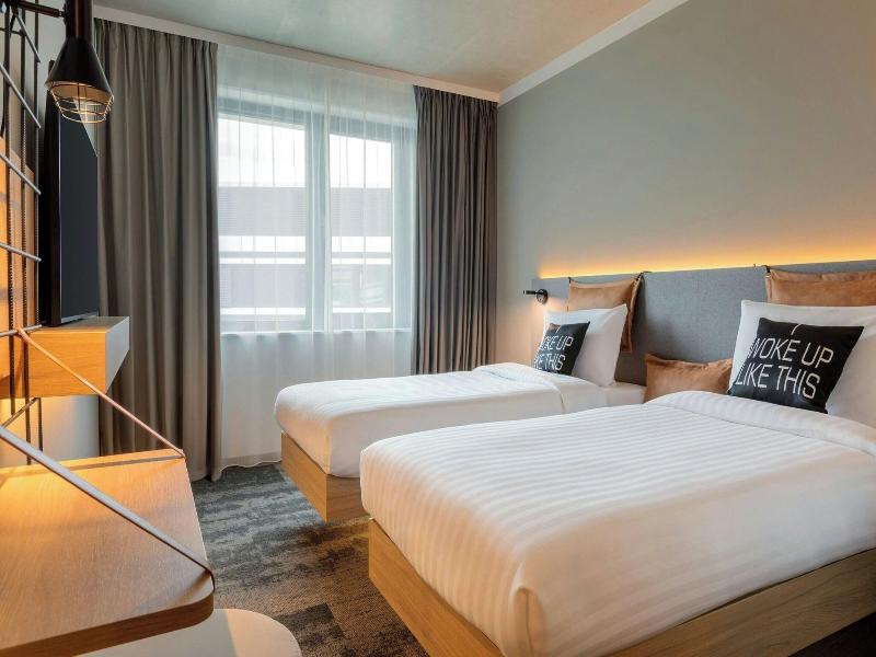 Moxy Hamburg - Finkenwerder - Oda
