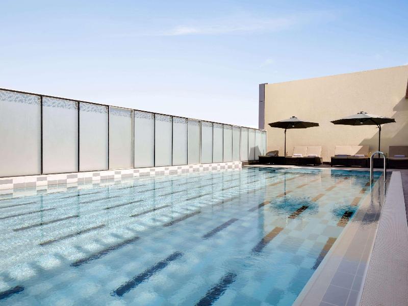 Ramada Encore By Wyndham Muscat Al Ghubra - Havuz