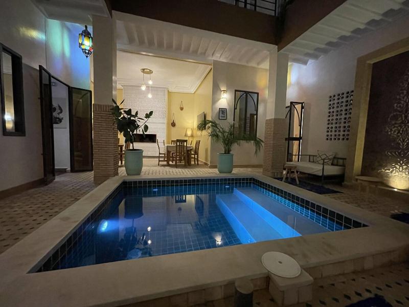 Riad Samarine - Genel