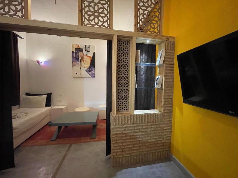 Riad Samarine - Oda
