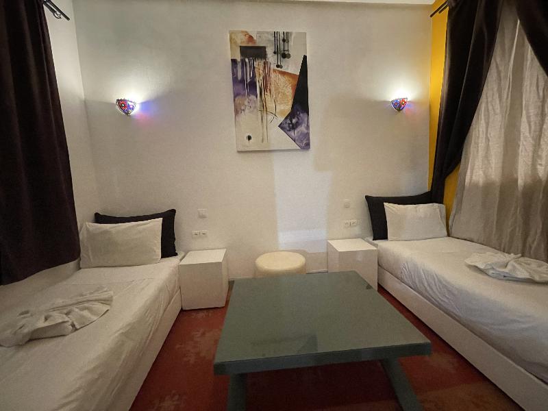 Riad Samarine - Oda