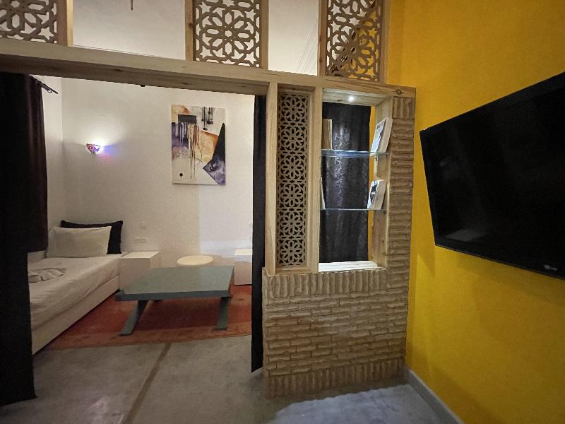 Riad Samarine - Oda