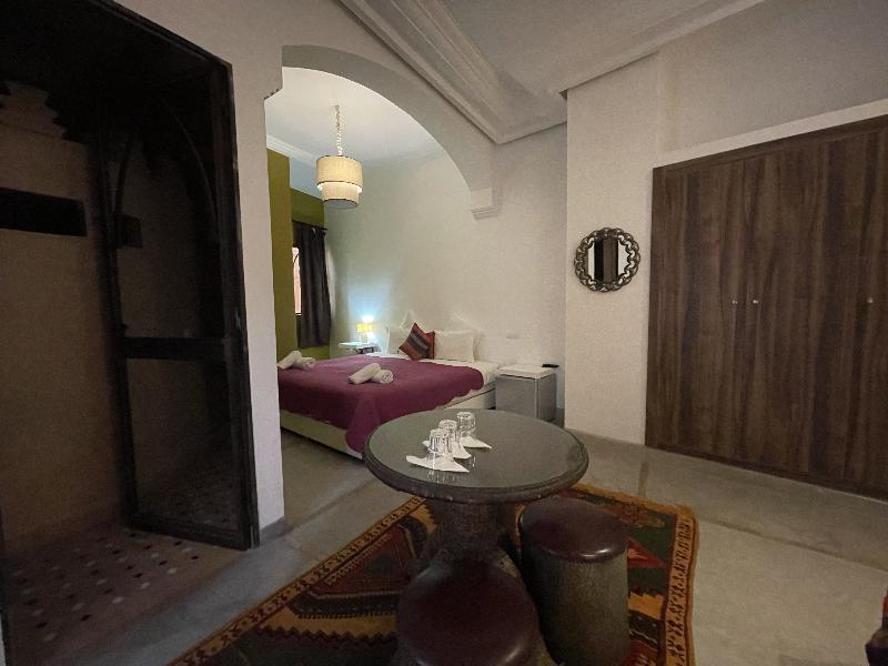 Riad Samarine - Oda