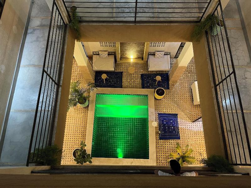 Riad Samarine - Oda