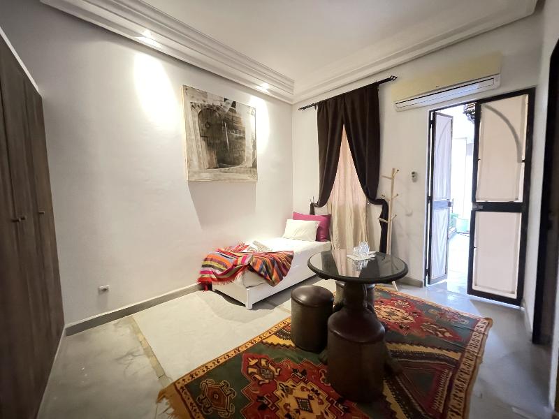 Riad Samarine - Oda