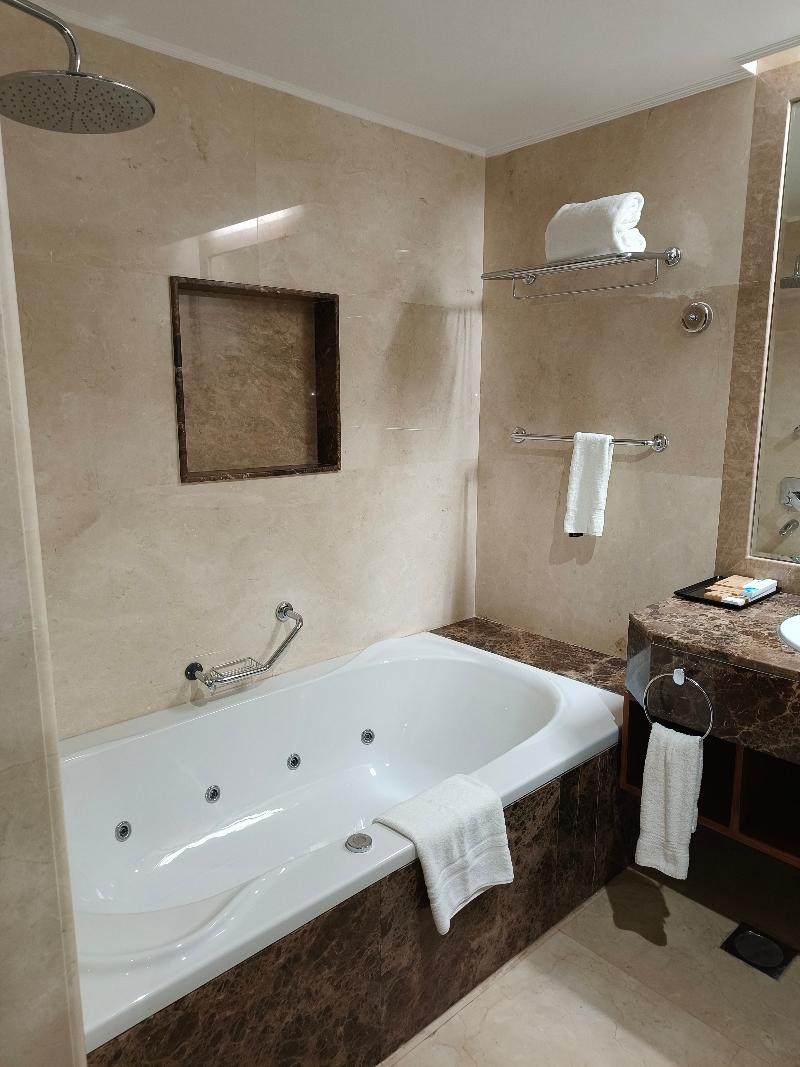 Seven Seas Hotel - Oda