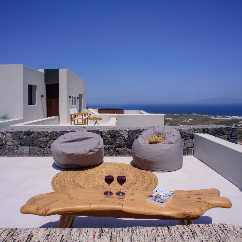 Ryolithos Suites - Genel