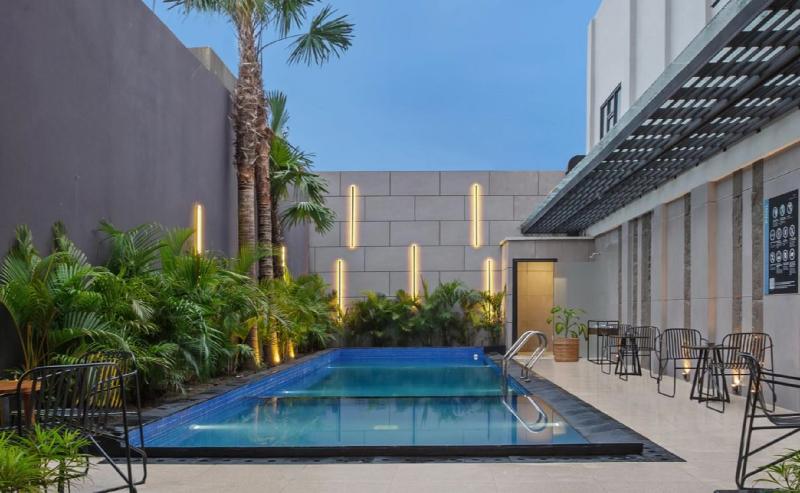 Aston Gejayan Yogyakarta Hotel & Conference Center - Havuz