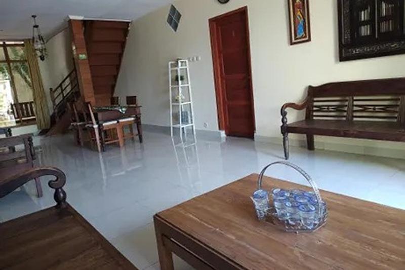 Hazel House Bandung By Zuzu - Genel