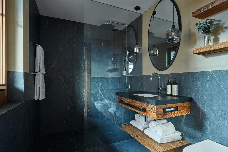 Miiro The Mansard Gstaad - Oda