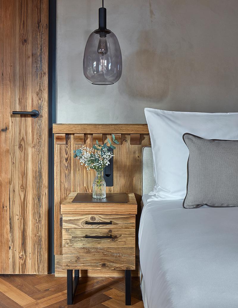Miiro The Mansard Gstaad - Oda