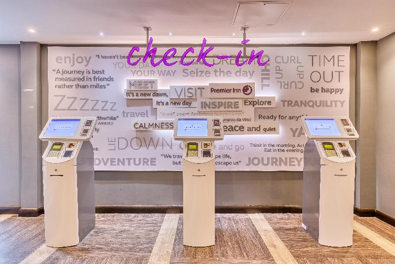 Premier Inn Milton Keynes Central - Avebury Boul - Lobi