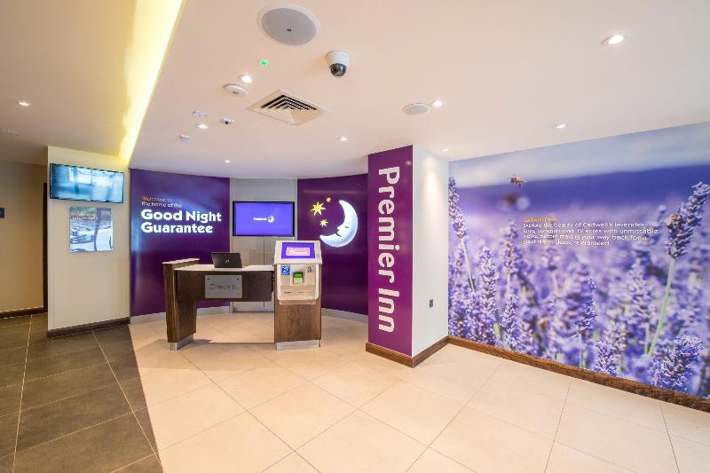 Premier Inn Hitchin Town Centre - Lobi