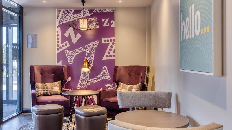 Premier Inn Bristol Parkway - M32 - Lobi